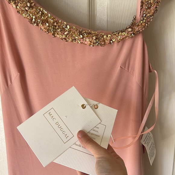 Mac Duggal Beaded Drop Shoulder Jersey Gown in Rose Size 6 - Picture 8 of 12